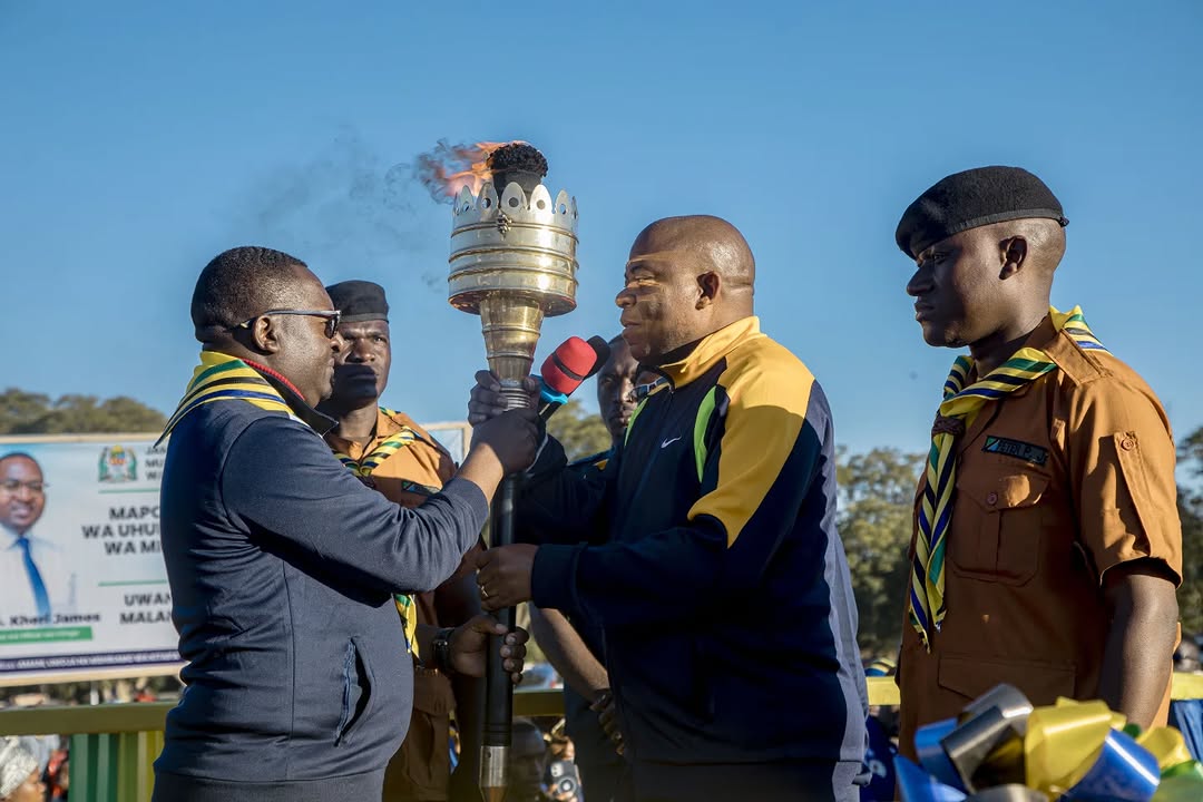 RC KHERI JAMES APOKEA MWENGE WA UHURU, MIRADI YA ZAIDI YA BILIONI 100 KUKAGULIWA